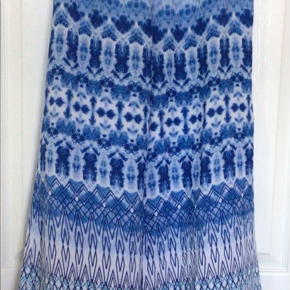 Womens elastic waist pull on wife leg pants.